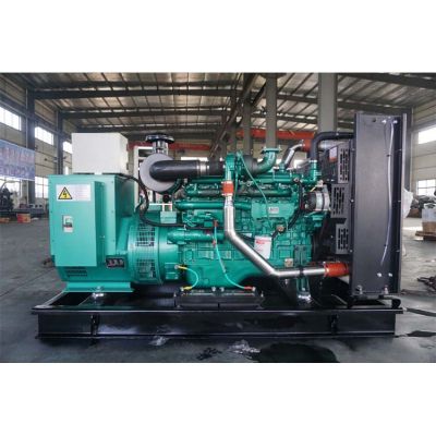 120kw玉柴柴油發電機組-玉柴6缸柴油機YC6B180L-D20柴油發電機組,缸徑/行程：108/125mm,柴油發電機組水冷發動機功率132KW,柴油發電機組配套馬拉松斯坦福發電機。廠價直銷歡迎選購：13773399855。