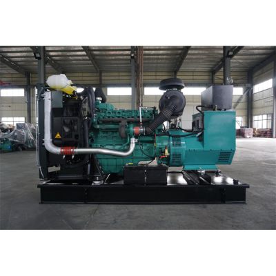 150kw沃爾沃柴油發(fā)電機(jī)組-沃爾沃6缸柴油機(jī)TAD732GE柴油發(fā)電機(jī)組,缸徑/行程：108/130mm,柴油發(fā)電機(jī)組水冷發(fā)動機(jī)功率160KW,柴油發(fā)電機(jī)組配套馬拉松斯坦福發(fā)電機(jī)。廠價直銷歡迎選購：13773399855。