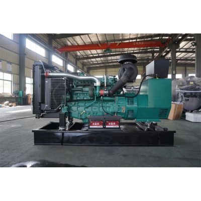 120kw沃爾沃柴油發(fā)電機(jī)組-沃爾沃6缸柴油機(jī)TAD731GE柴油發(fā)電機(jī)組,缸徑/行程：108/130mm,柴油發(fā)電機(jī)組水冷發(fā)動機(jī)功率133KW,柴油發(fā)電機(jī)組配套馬拉松斯坦福發(fā)電機(jī)。廠價直銷歡迎選購：13773399855。