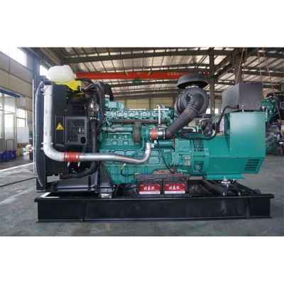 150kw沃爾沃柴油發(fā)電機(jī)組-沃爾沃6缸柴油機(jī)TAD733GE柴油發(fā)電機(jī)組,缸徑/行程：108/130mm,柴油發(fā)電機(jī)組水冷發(fā)動機(jī)功率181KW,柴油發(fā)電機(jī)組配套馬拉松斯坦福發(fā)電機(jī)。廠價直銷歡迎選購：13773399855。