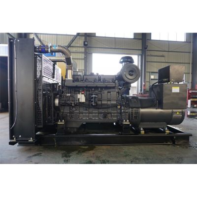 300kw上柴股份柴油發電機組-上柴股份6缸柴油機SC13G420D2柴油發電機組,缸徑/行程：135/150mm,柴油發電機組水冷發動機功率308KW,柴油發電機組配套馬拉松斯坦福發電機。廠價直銷歡迎選購：13773399855。