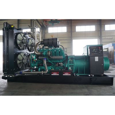 1200kw南通股份柴油發(fā)電機(jī)組-南通股份12缸柴油機(jī)TCR1200柴油發(fā)電機(jī)組,缸徑/行程：138/165mm,柴油發(fā)電機(jī)組水冷發(fā)動(dòng)機(jī)功率1320KW,柴油發(fā)電機(jī)組配套馬拉松斯坦福發(fā)電機(jī)。廠價(jià)直銷歡迎選購：13773399855。