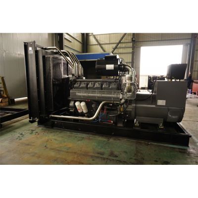 600kw無錫動(dòng)力柴油發(fā)電機(jī)組-無錫動(dòng)力12缸柴油機(jī)WD287TAD58柴油發(fā)電機(jī)組,缸徑/行程：138/160mm,柴油發(fā)電機(jī)組水冷發(fā)動(dòng)機(jī)功率638KW,柴油發(fā)電機(jī)組配套馬拉松斯坦福發(fā)電機(jī)。廠價(jià)直銷歡迎選購：13773399855。